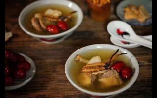 冬蟲(chóng)夏草的食用方法！冬蟲(chóng)夏草燉雞湯！