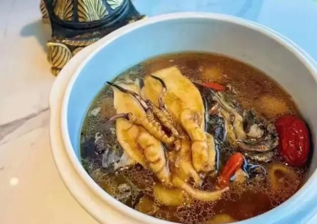 冬蟲夏草和哪些食材可以一起煲湯？